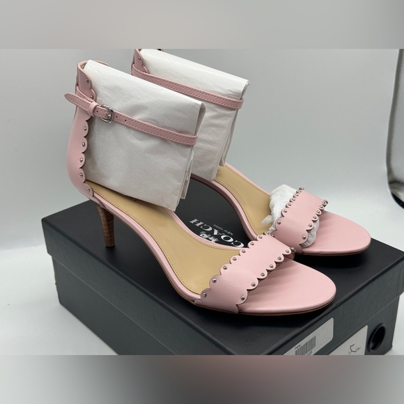 Coach Women's Monica Kitten Scalloped Leather Heel 8 - Picture 2 of 5